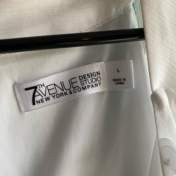 New York & Co white top - Picture 3 of 3